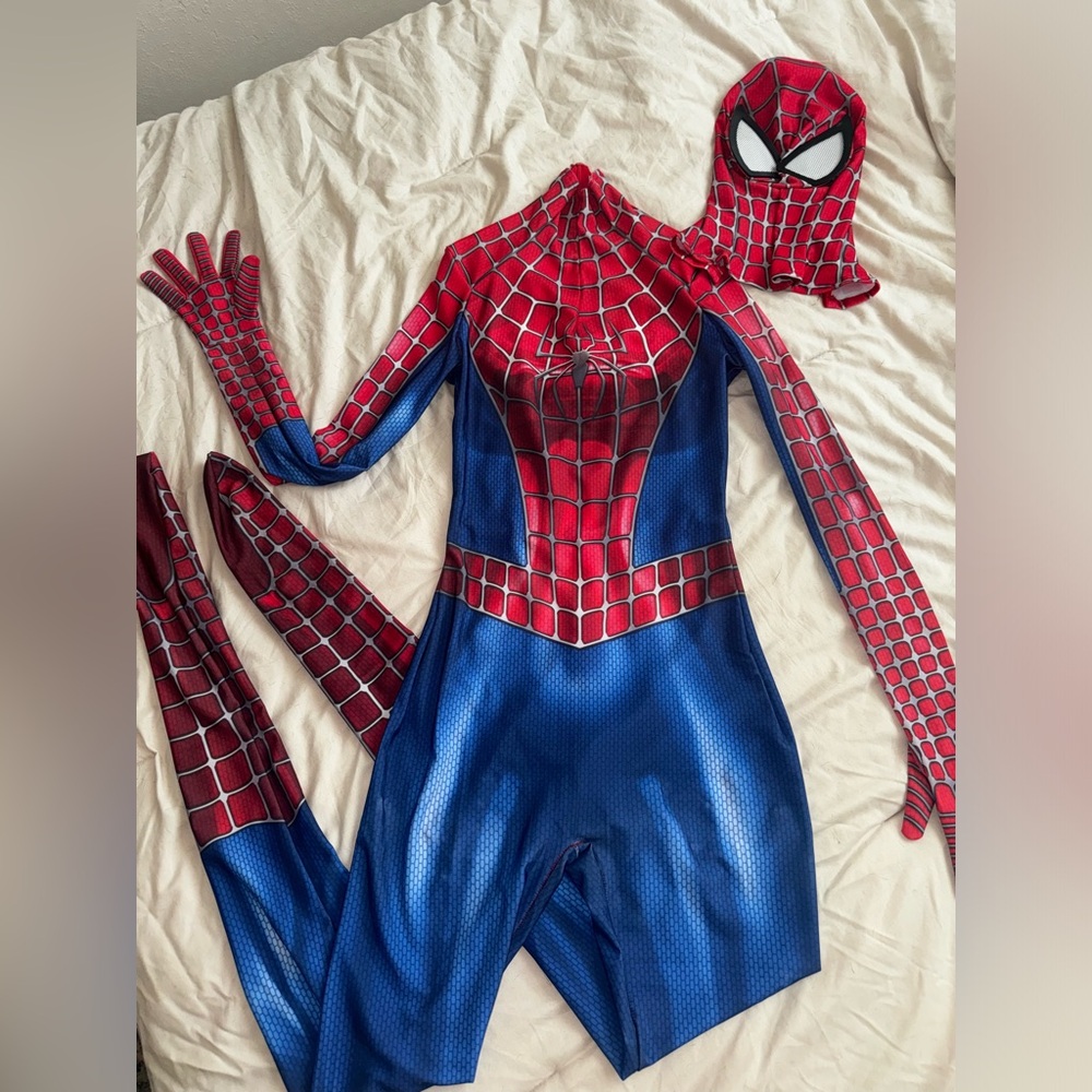 Spiderman costume female